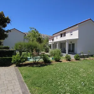 Corinthia *** Baška